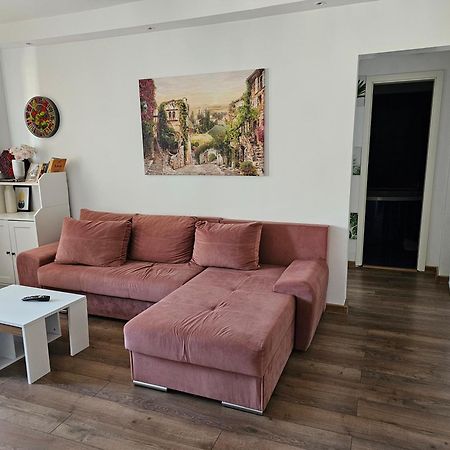 Apartament Near The Park Two Rooms Бухарест Екстер'єр фото
