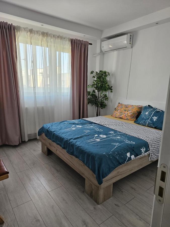 Apartament Near The Park Two Rooms Бухарест Екстер'єр фото