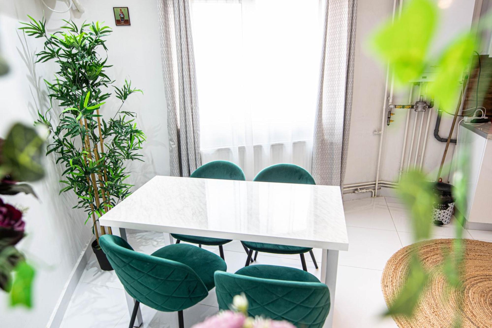 Apartament Near The Park Two Rooms Бухарест Екстер'єр фото