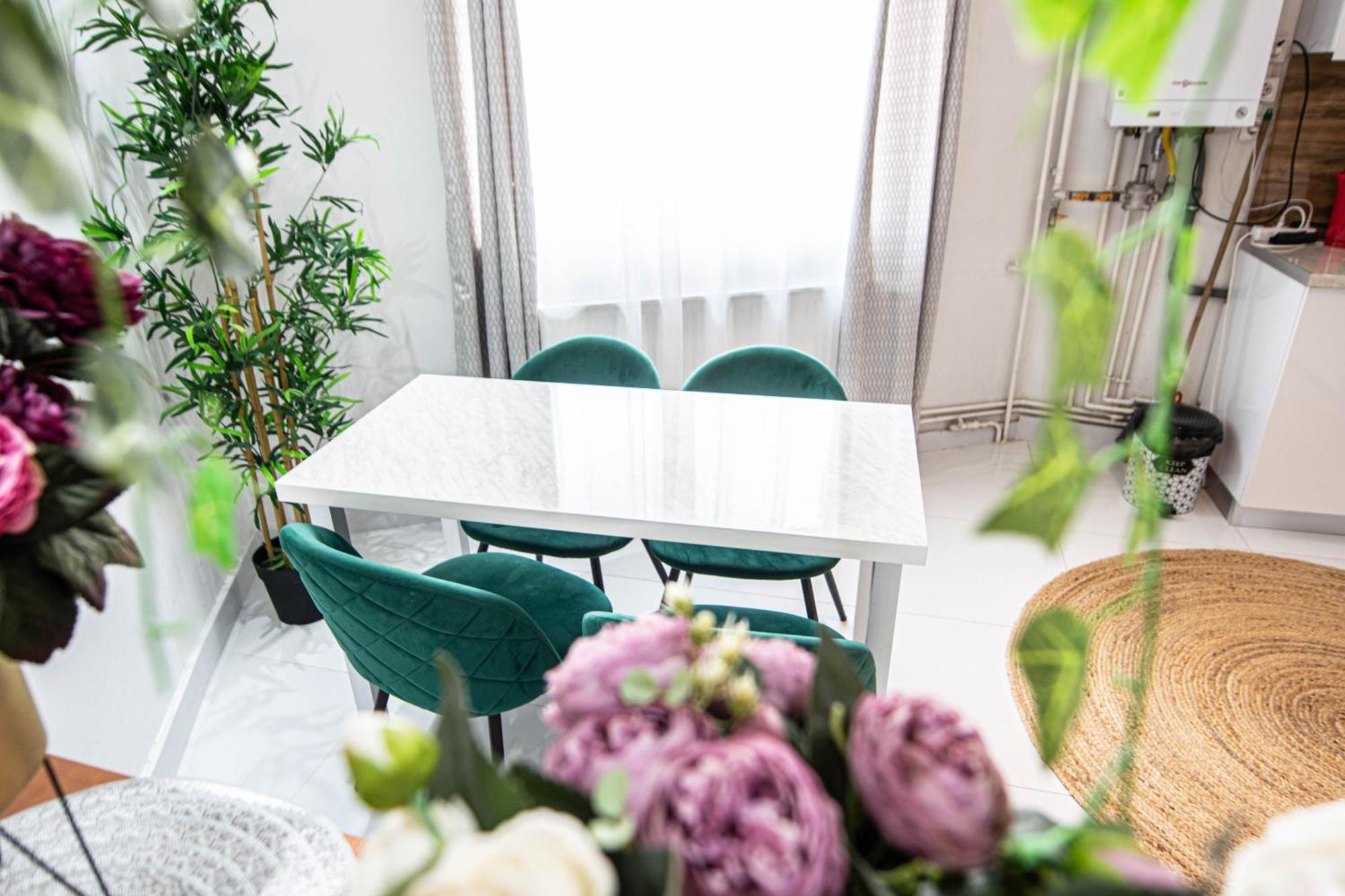 Apartament Near The Park Two Rooms Бухарест Екстер'єр фото