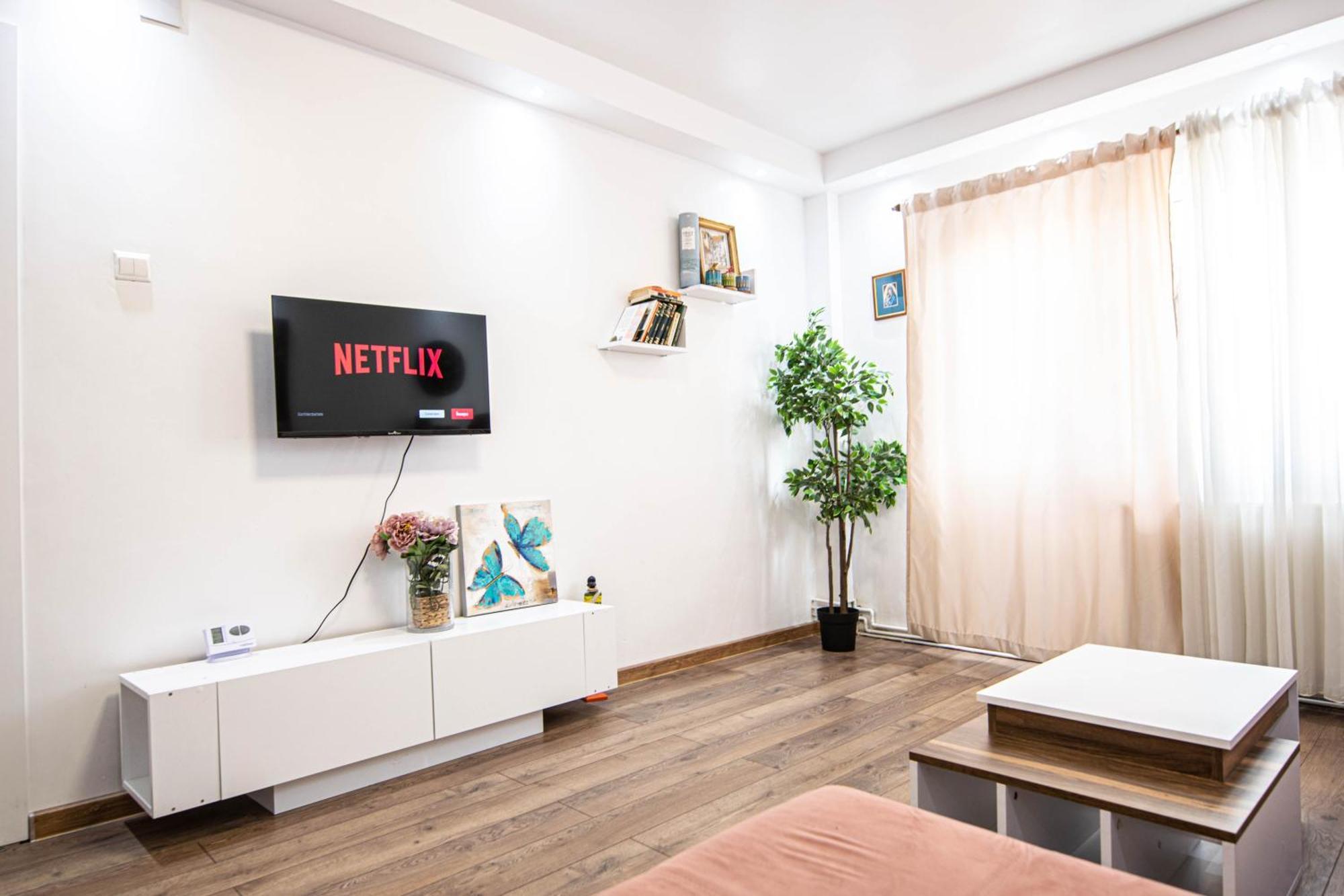 Apartament Near The Park Two Rooms Бухарест Екстер'єр фото