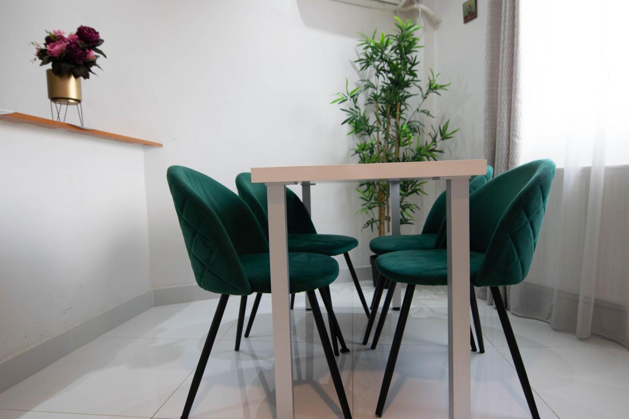 Apartament Near The Park Two Rooms Бухарест Екстер'єр фото